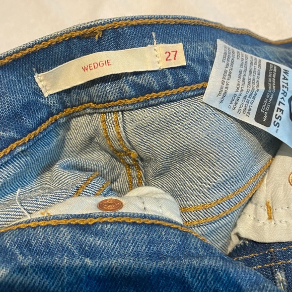 Levi's Wedgie Icon Jeans sz 27 - Picture 2 of 3